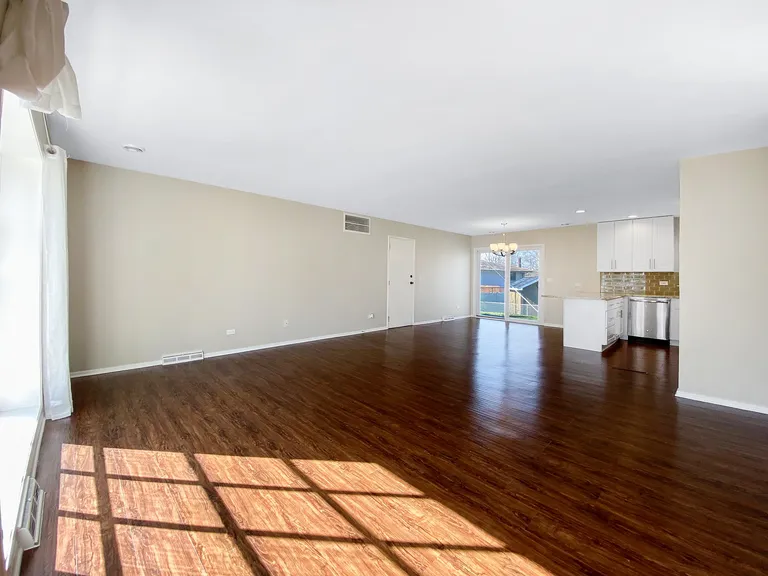 New York City Real Estate | View 14700 Holly | room 1 | View 2