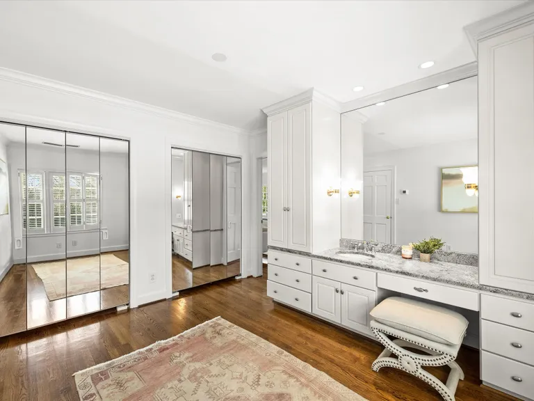 New York City Real Estate | View 2101 Roswell Avenue | Primary Dressing Room | View 25