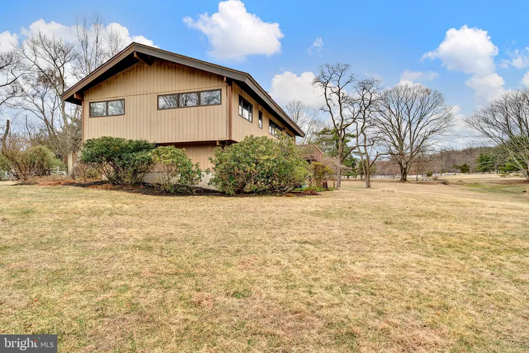 Central NJ/Bucks County, PA Real Estate | View 367 Herrontown Road | room 61 | View 62
