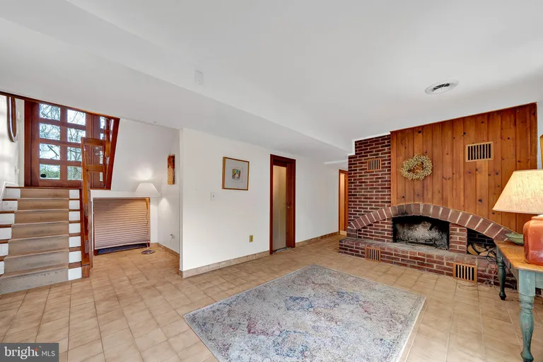 Central NJ/Bucks County, PA Real Estate | View 367 Herrontown Road | room 42 | View 43