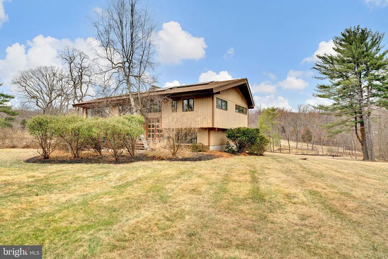 Central NJ/Bucks County, PA Real Estate | View 367 Herrontown Road | room 65 | View 66