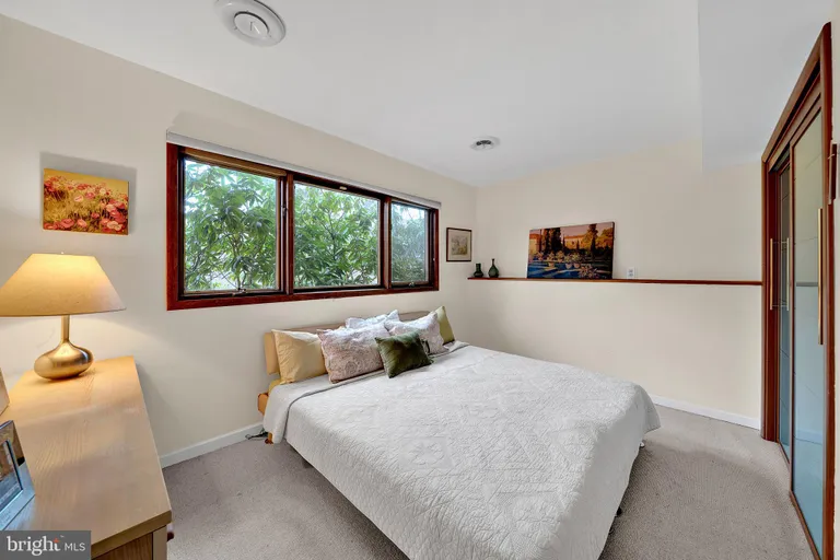 Central NJ/Bucks County, PA Real Estate | View 367 Herrontown Road | room 40 | View 41