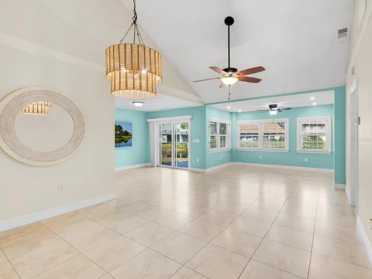 Sarasota/St. Petersburg Real Estate | View 3523 52nd Avenue W | room 6 | View 7