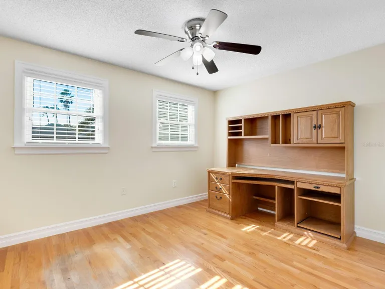 Sarasota/St. Petersburg Real Estate | View 3523 52nd Avenue W | room 19 | View 20