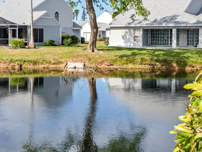Sarasota/St. Petersburg Real Estate | View 3523 52nd Avenue W | room 39 | View 40