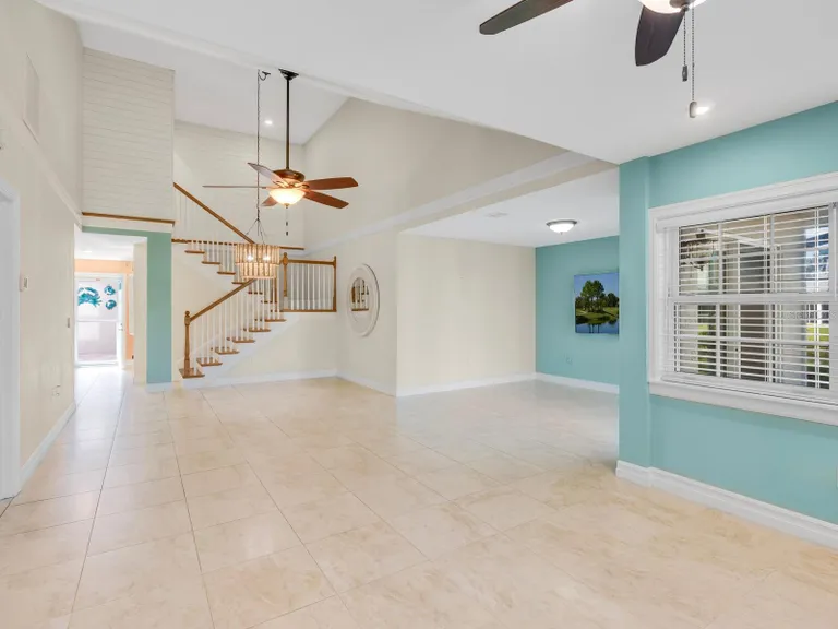 Sarasota/St. Petersburg Real Estate | View 3523 52nd Avenue W | room 10 | View 11