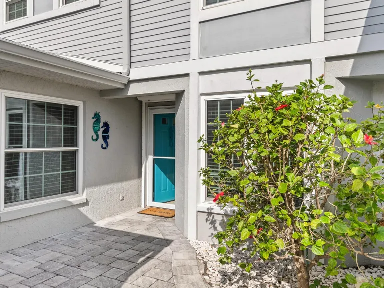 Sarasota/St. Petersburg Real Estate | View 3523 52nd Avenue W | room 3 | View 4