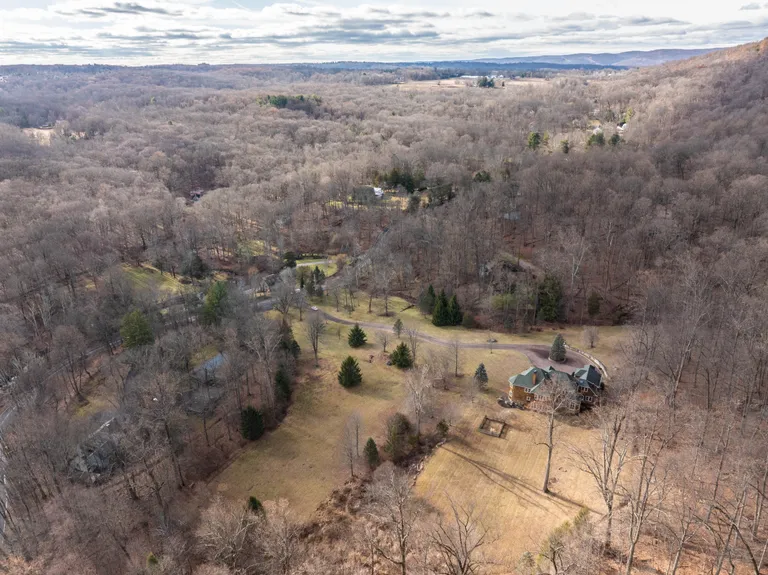 Rockland/Orange/NJ Real Estate | View 93 S Mountain Road | room 4 | View 5