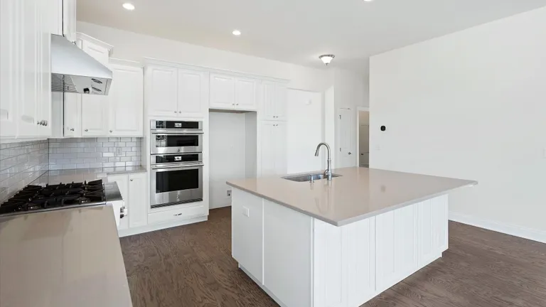 New York City Real Estate | View 76 Grandview Circle | room 11 | View 12