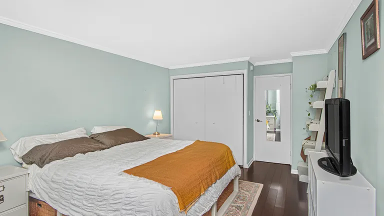 New York City Real Estate | View 400 E Randolph, 2426 | room 9 | View 10