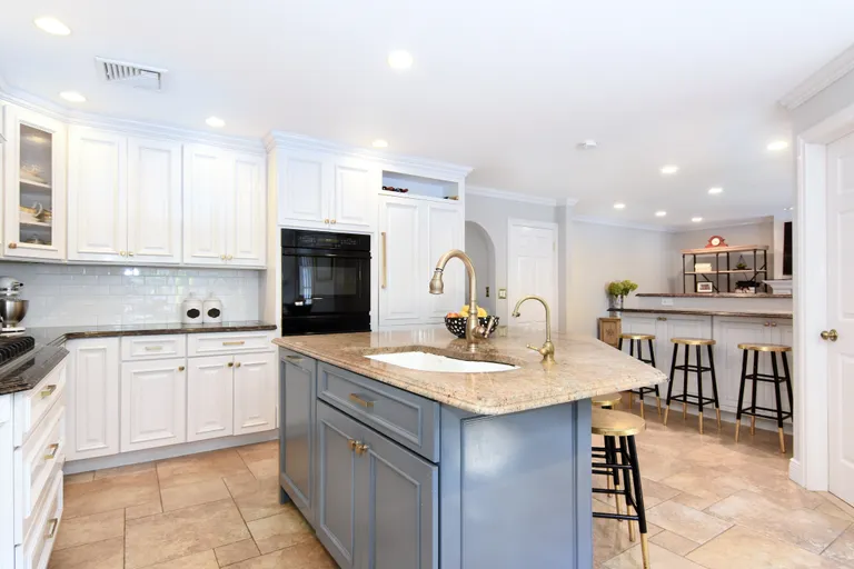 New York City Real Estate | View 4 Meadow Brook Road | DSC_1512 | View 7