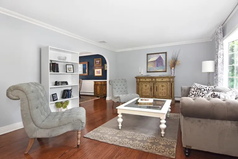 New York City Real Estate | View 4 Meadow Brook Road | DSC_1429 | View 3
