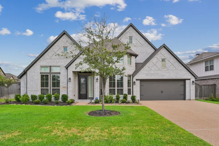 The Woodlands Real Estate | View 1701 Blanco Bend Drive | 4 Beds, 4 Baths | View 1