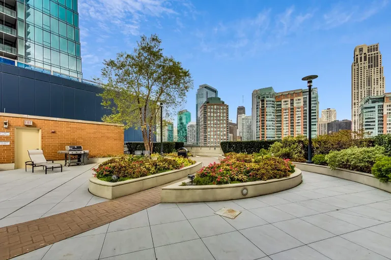 New York City Real Estate | View 420 E Waterside, 2812 | room 25 | View 26