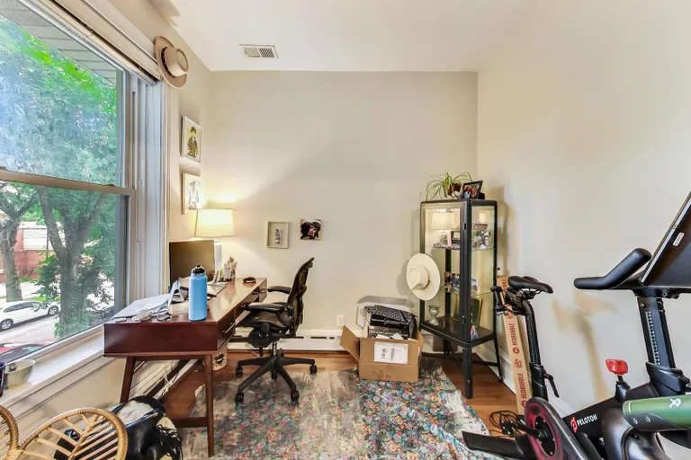 New York City Real Estate | View 3935 N Seeley | room 26 | View 27