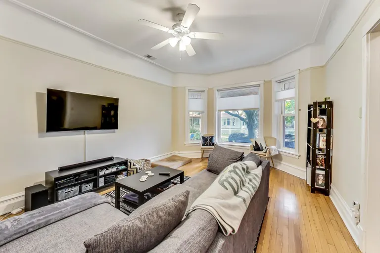 New York City Real Estate | View 3935 N Seeley | room 2 | View 3