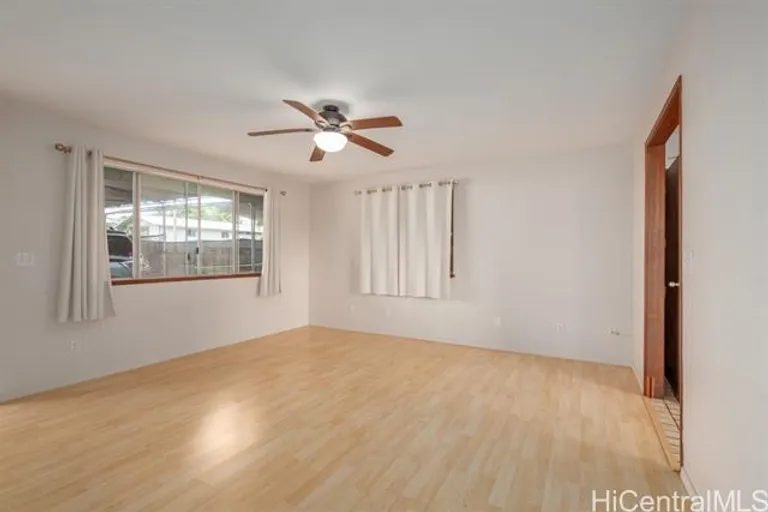 New York City Real Estate | View 2321A Kilauea Avenue | room 5 | View 6