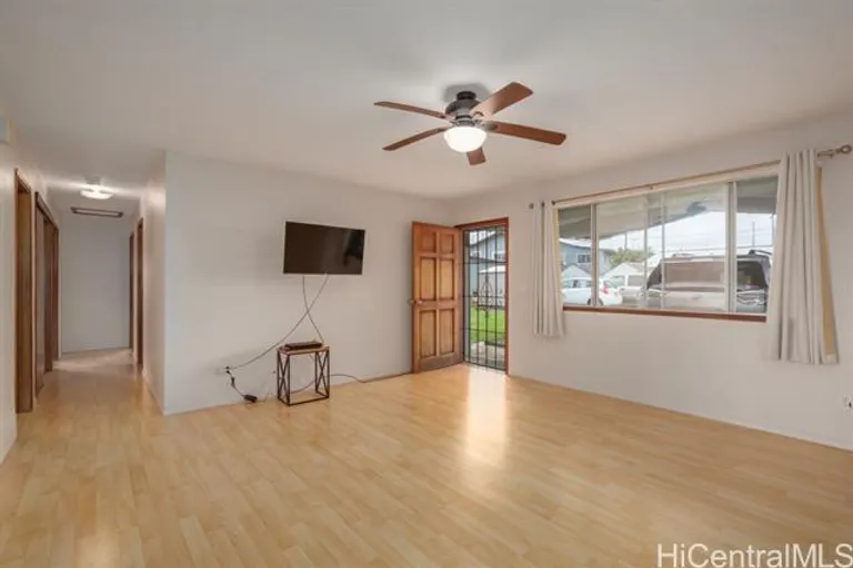New York City Real Estate | View 2321A Kilauea Avenue | room 4 | View 5