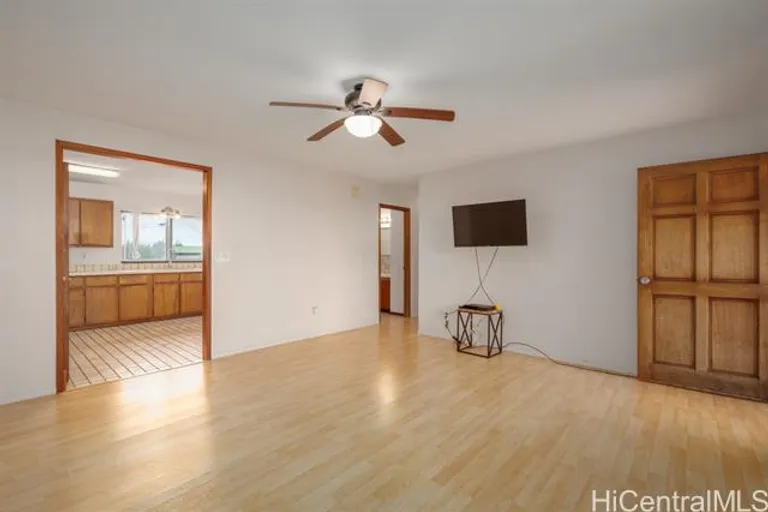 New York City Real Estate | View 2321A Kilauea Avenue | room 3 | View 4