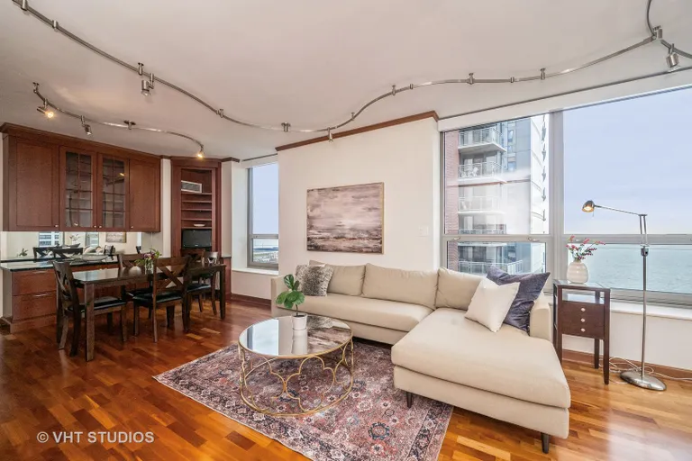 New York City Real Estate | View 420 E Waterside, 2201 | room 3 | View 4