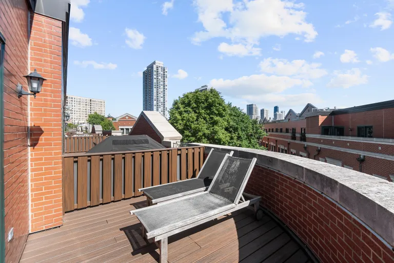 New York City Real Estate | View 425 W Dickens, I | room 24 | View 25