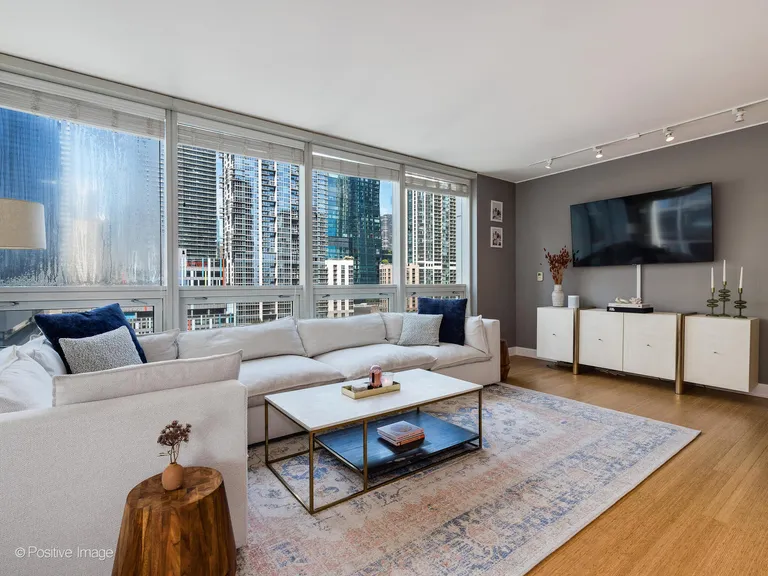 New York City Real Estate | View 340 E Randolph, 506 | room 2 | View 3