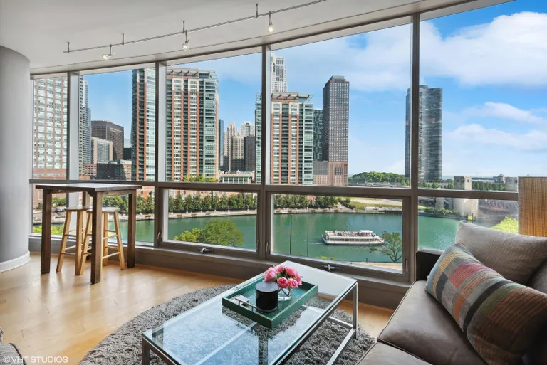 New York City Real Estate | View 420 E Waterside, 412 | room 1 | View 2