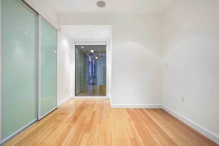 New York City Real Estate | View 7 Warren Ave #PH-18 | room 22 | View 23