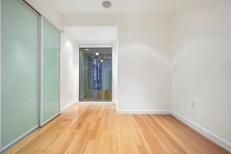 New York City Real Estate | View 7 Warren Ave #PH-18 | room 24 | View 25