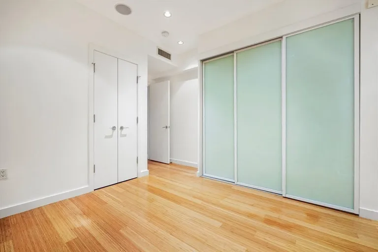 New York City Real Estate | View 7 Warren Ave #PH-18 | room 25 | View 26