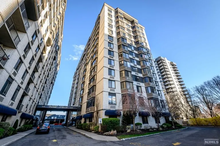 New York City Real Estate | View 316 Prospect Avenue Unit# 1E | room 8 | View 9