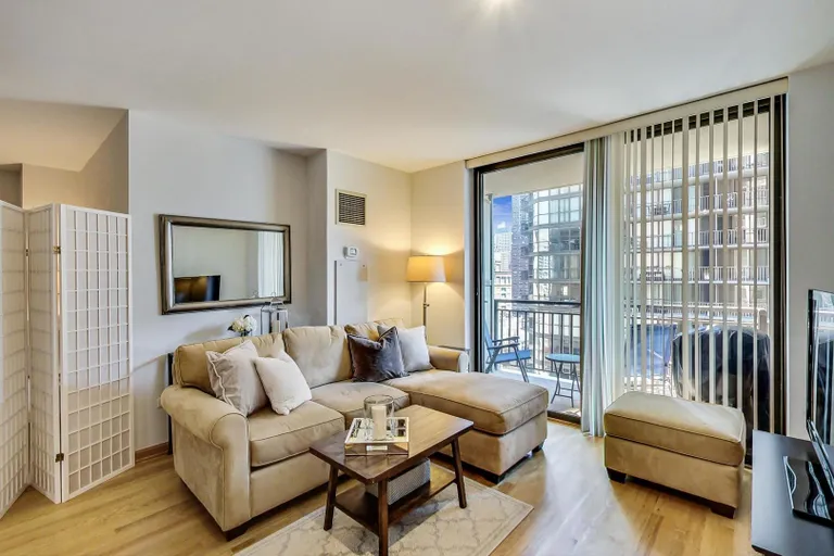 New York City Real Estate | View 630 N State, 1704 | room 7 | View 8