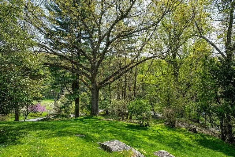 Westchester Real Estate | View 77 N Mountain Drive | room 7 | View 8