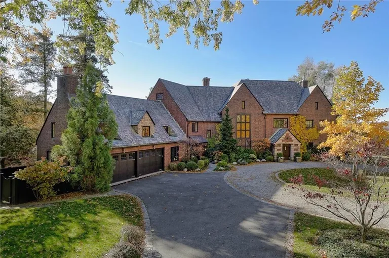 Westchester Real Estate | View 77 N Mountain Drive | 5 Beds, 4 Baths | View 1