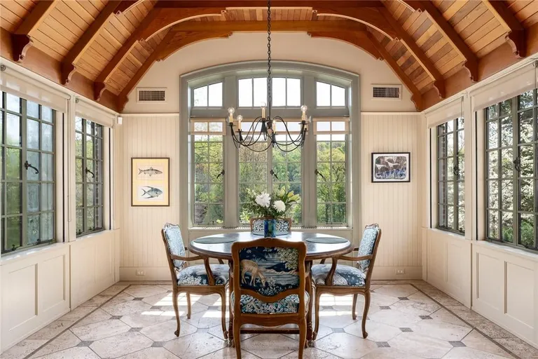 Westchester Real Estate | View 77 N Mountain Drive | room 16 | View 17