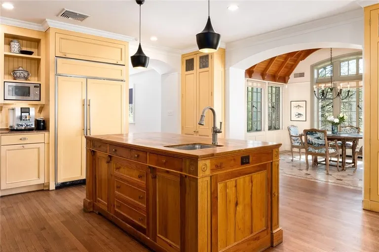 Westchester Real Estate | View 77 N Mountain Drive | room 15 | View 16