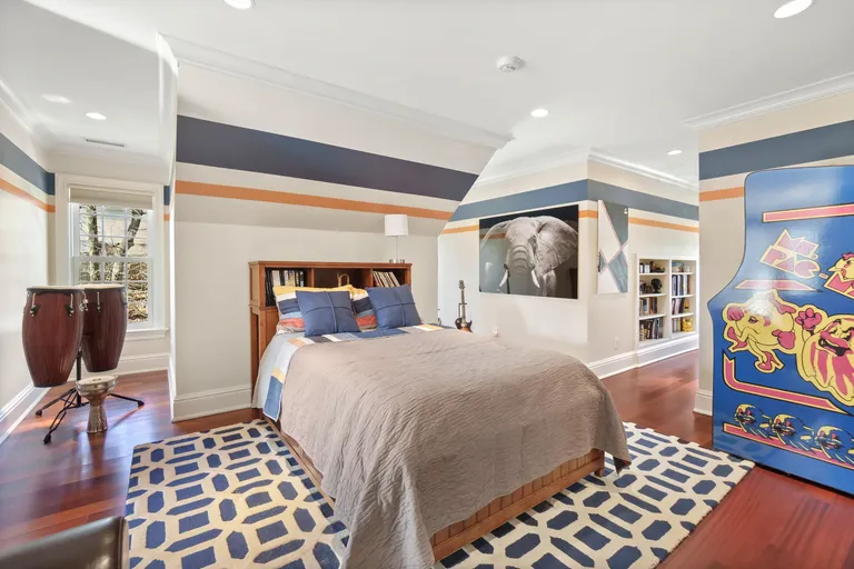 Greenwich Real Estate | View 20 Dingletown Road | room 14 | View 15