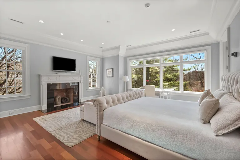 Greenwich Real Estate | View 20 Dingletown Road | room 12 | View 13