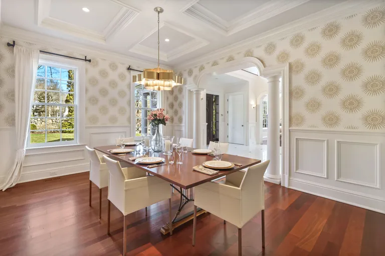 Greenwich Real Estate | View 20 Dingletown Road | room 5 | View 6