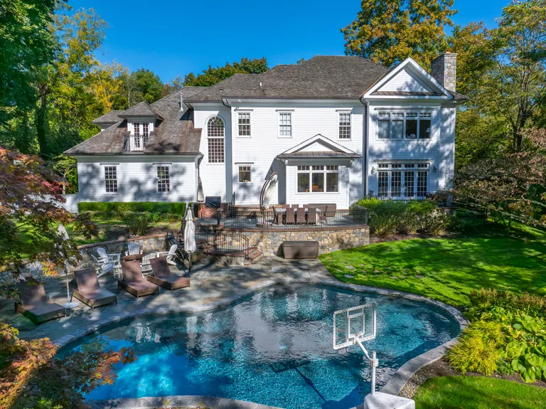 Greenwich Real Estate | View 20 Dingletown Road | room 23 | View 24