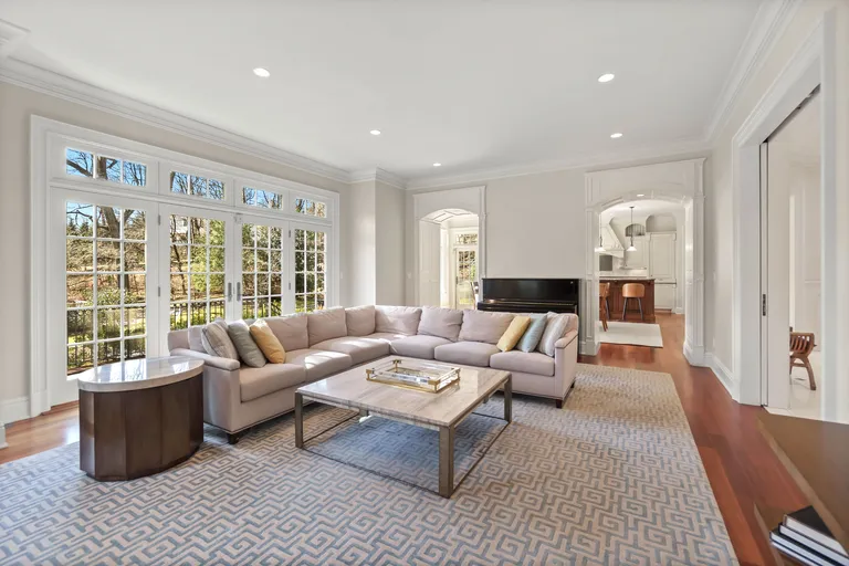 Greenwich Real Estate | View 20 Dingletown Road | room 10 | View 11