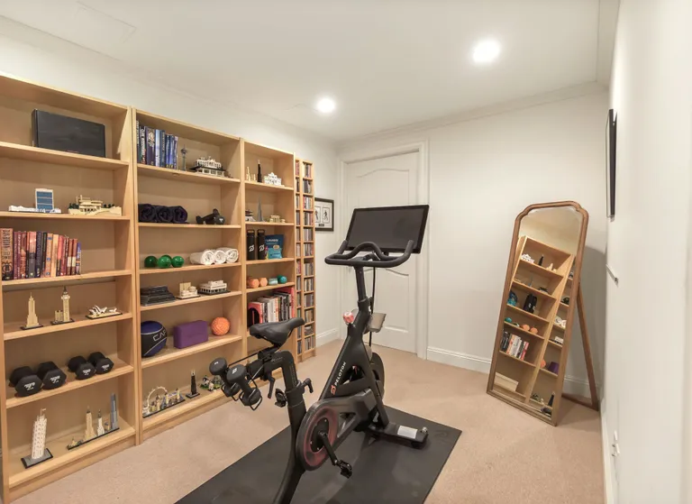 Greenwich Real Estate | View 20 Dingletown Road | room 22 | View 23