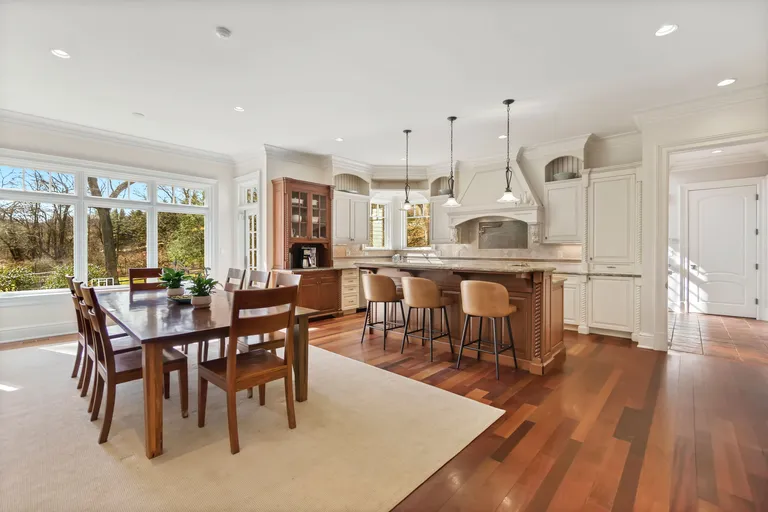 Greenwich Real Estate | View 20 Dingletown Road | room 6 | View 7