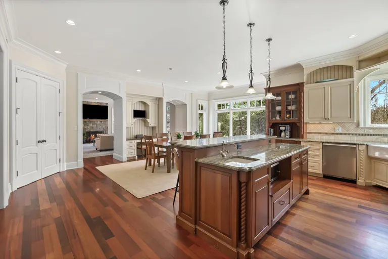 Greenwich Real Estate | View 20 Dingletown Road | room 8 | View 9