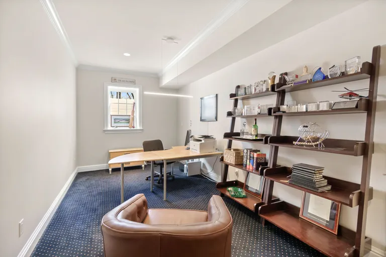 Greenwich Real Estate | View 20 Dingletown Road | room 21 | View 22