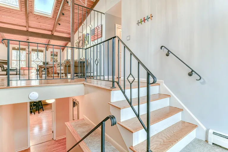 Rockland/Orange/NJ Real Estate | View 5 Robin Lane | room 4 | View 5