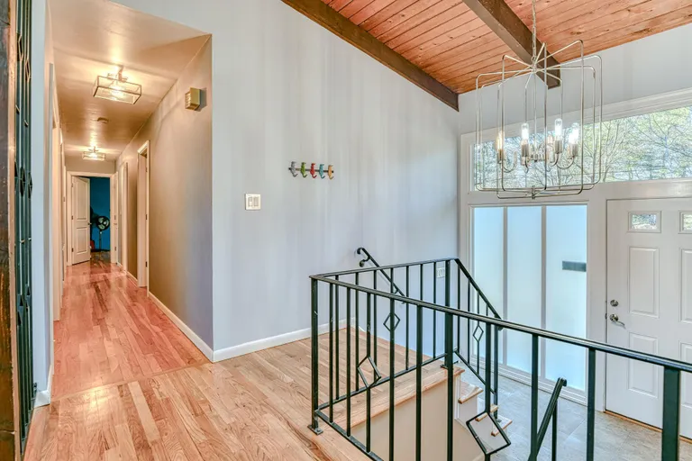 Rockland/Orange/NJ Real Estate | View 5 Robin Lane | room 5 | View 6