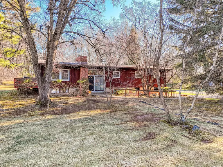 Rockland/Orange/NJ Real Estate | View 5 Robin Lane | 5 Beds, 3 Baths | View 1