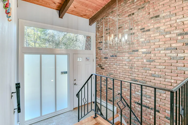 Rockland/Orange/NJ Real Estate | View 5 Robin Lane | room 6 | View 7