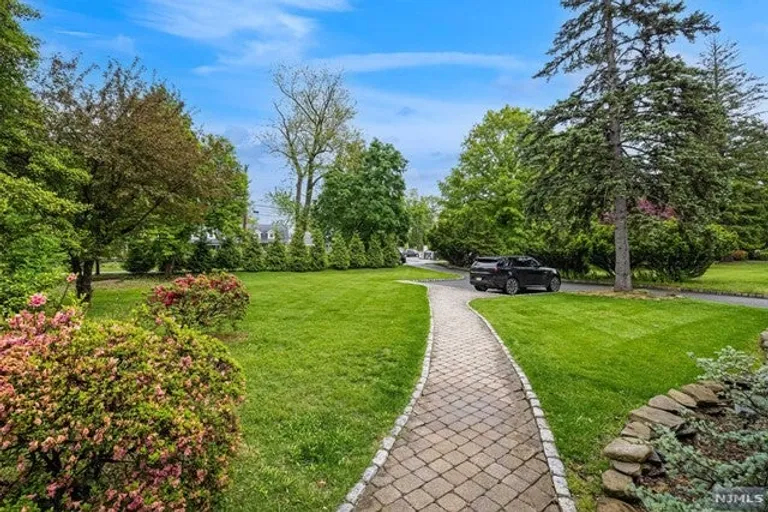 109 Franklin Turnpike, Allendale, NJ 07401 Property for sale